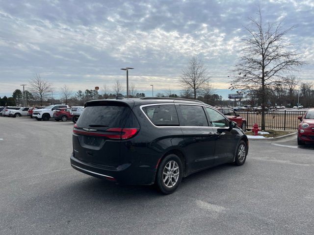 2022 Chrysler Pacifica Touring-L