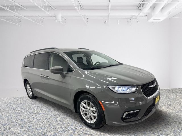 2022 Chrysler Pacifica Touring-L