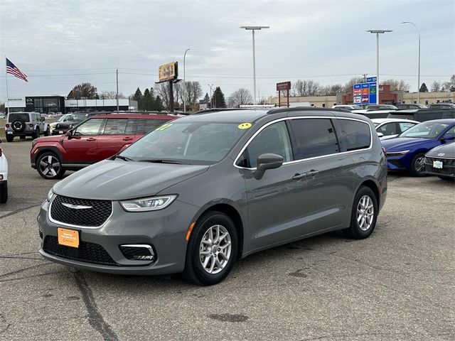 2022 Chrysler Pacifica Touring-L