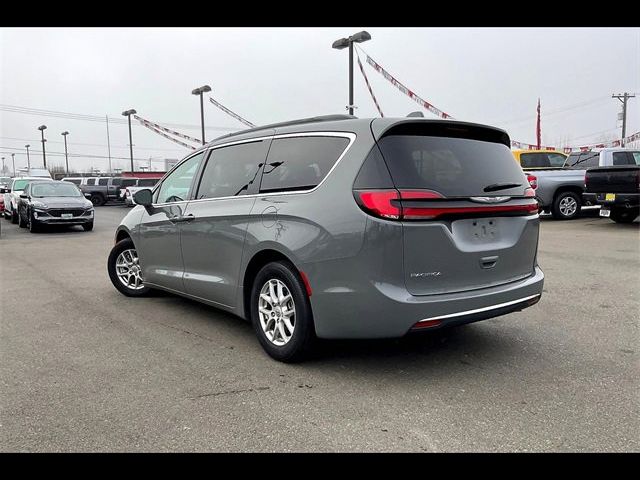 2022 Chrysler Pacifica Touring-L