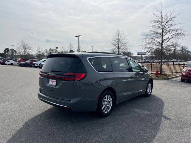 2022 Chrysler Pacifica Touring-L