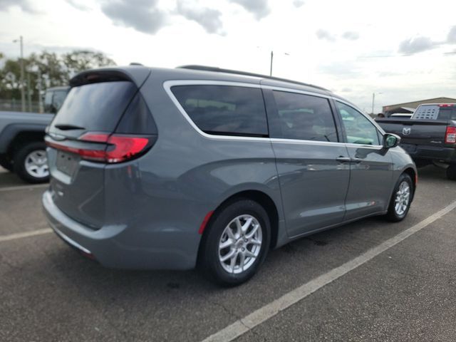 2022 Chrysler Pacifica Touring-L