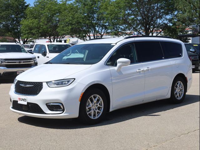 2022 Chrysler Pacifica Touring-L