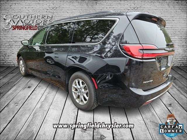 2022 Chrysler Pacifica Touring-L