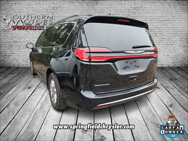 2022 Chrysler Pacifica Touring-L