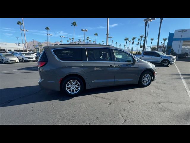 2022 Chrysler Pacifica Touring-L