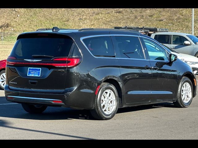 2022 Chrysler Pacifica Touring-L