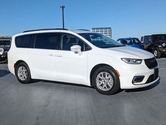 2022 Chrysler Pacifica Touring-L