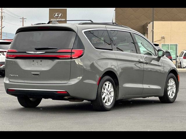 2022 Chrysler Pacifica Touring-L