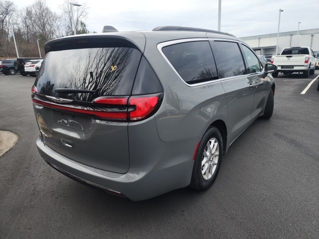 2022 Chrysler Pacifica Touring-L