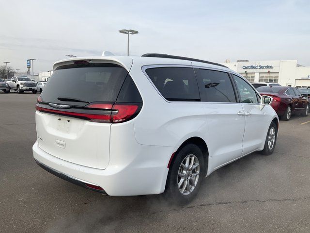 2022 Chrysler Pacifica Touring-L