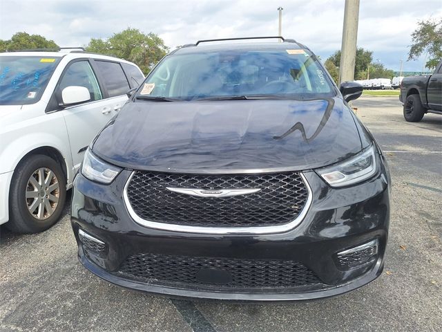 2022 Chrysler Pacifica Touring-L