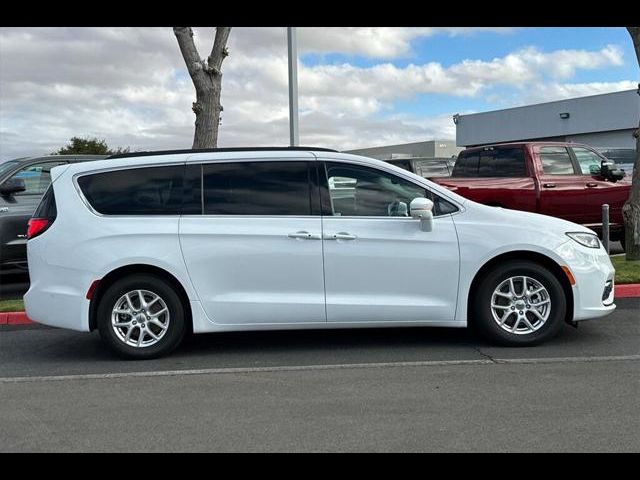 2022 Chrysler Pacifica Touring-L