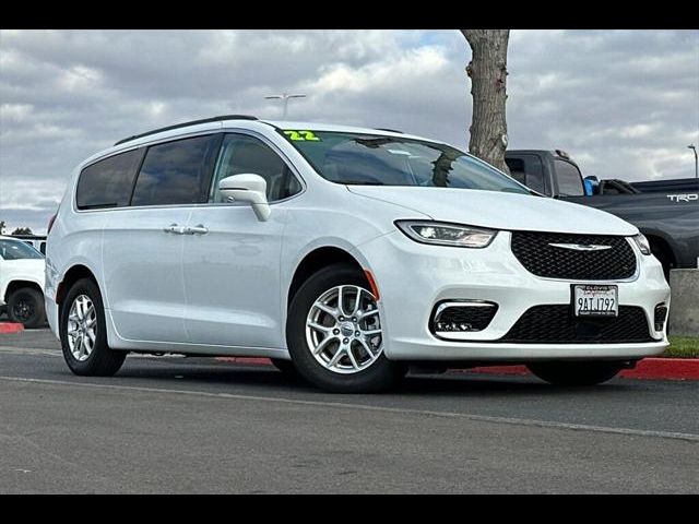 2022 Chrysler Pacifica Touring-L