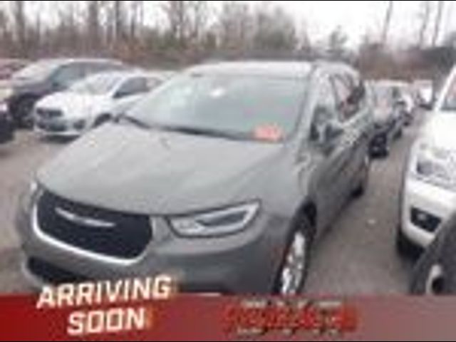 2022 Chrysler Pacifica Touring-L