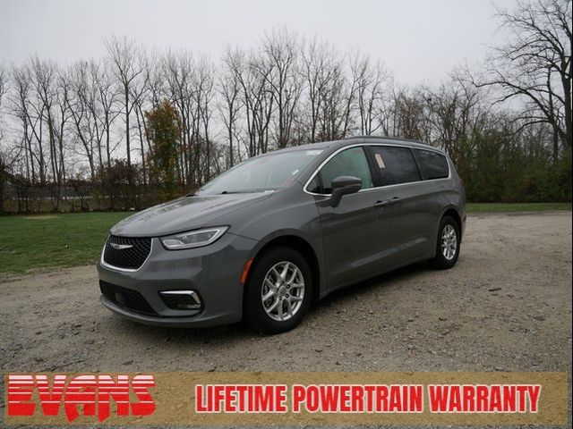 2022 Chrysler Pacifica Touring-L