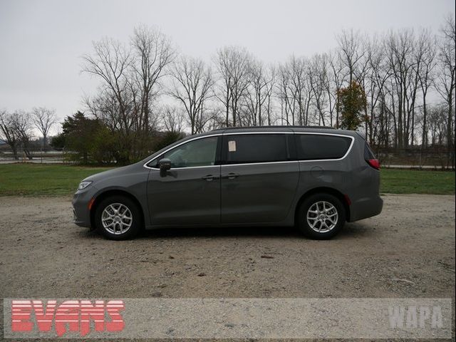 2022 Chrysler Pacifica Touring-L