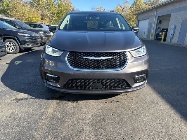 2022 Chrysler Pacifica Touring-L