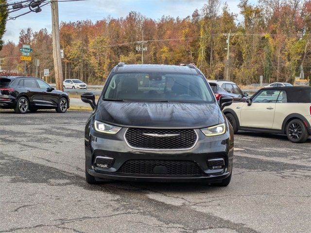 2022 Chrysler Pacifica Touring-L