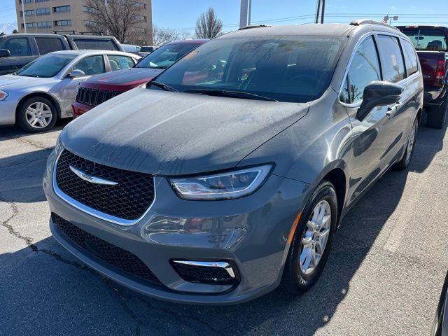 2022 Chrysler Pacifica Touring-L