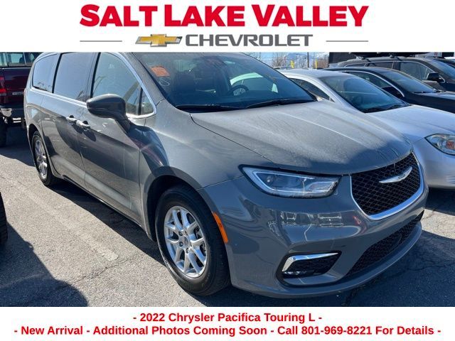 2022 Chrysler Pacifica Touring-L