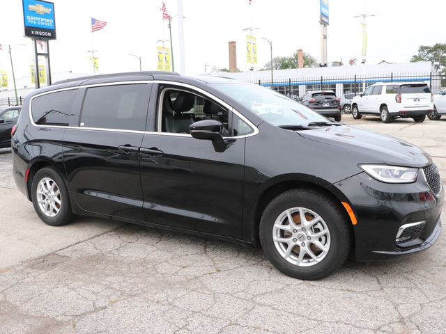 2022 Chrysler Pacifica Touring-L