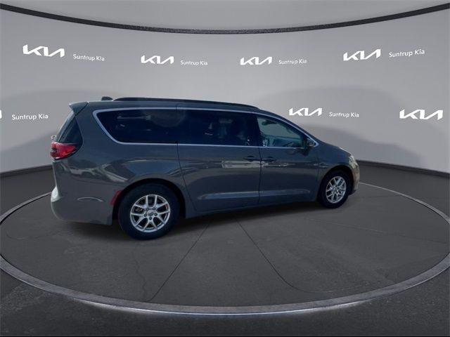 2022 Chrysler Pacifica Touring-L