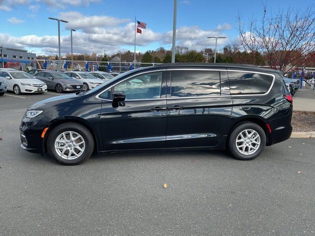 2022 Chrysler Pacifica Touring-L