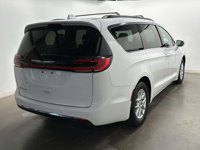 2022 Chrysler Pacifica Touring-L