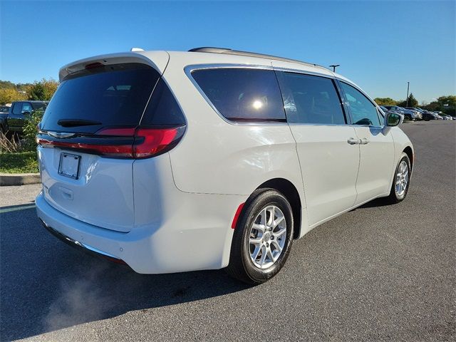 2022 Chrysler Pacifica Touring-L