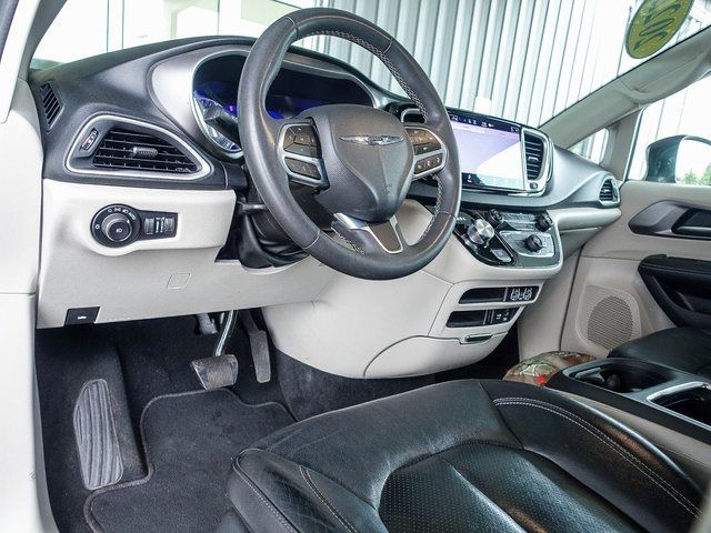 2022 Chrysler Pacifica Touring-L