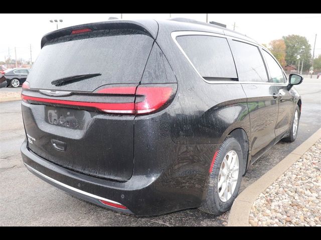 2022 Chrysler Pacifica Touring-L