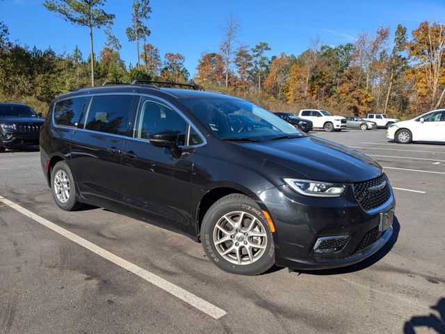 2022 Chrysler Pacifica Touring-L