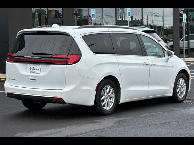 2022 Chrysler Pacifica Touring-L