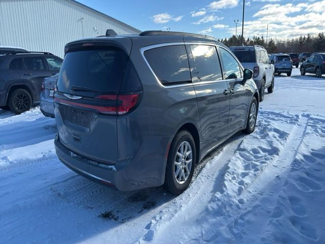 2022 Chrysler Pacifica Touring-L