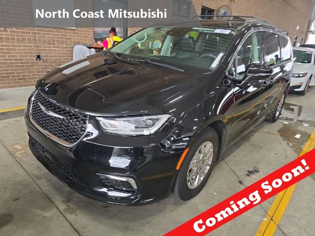 2022 Chrysler Pacifica Touring-L