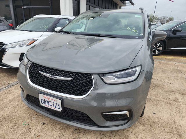 2022 Chrysler Pacifica Touring-L