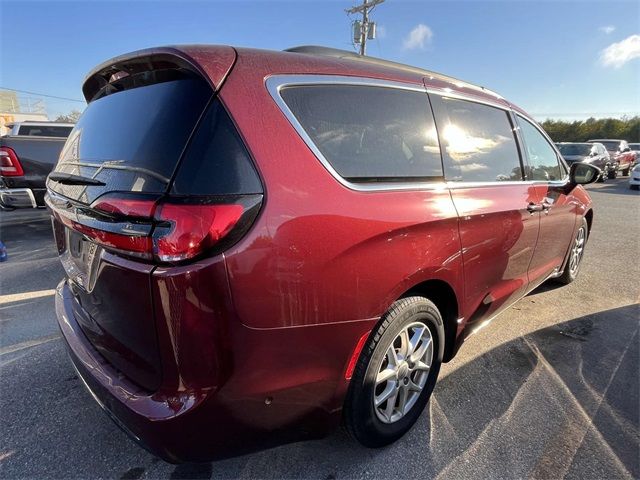 2022 Chrysler Pacifica Touring-L