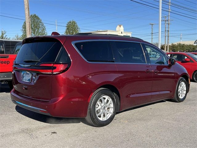 2022 Chrysler Pacifica Touring-L