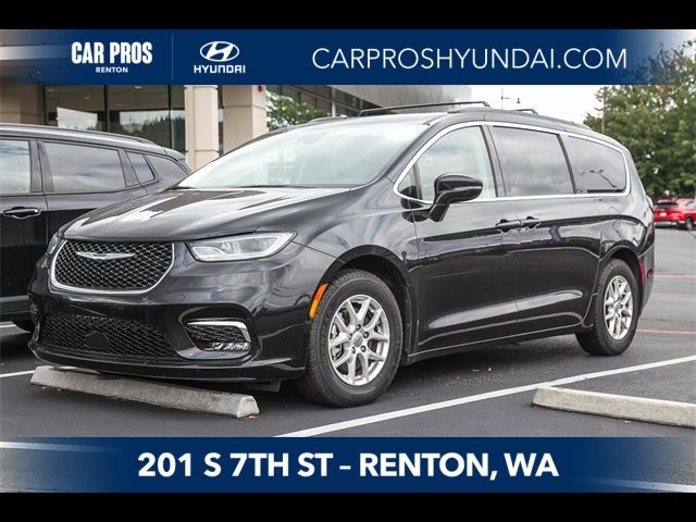 2022 Chrysler Pacifica Touring-L