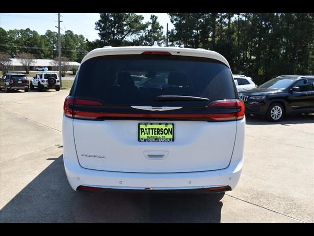 2022 Chrysler Pacifica Touring-L