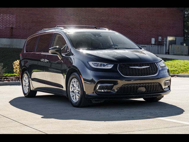 2022 Chrysler Pacifica Touring-L