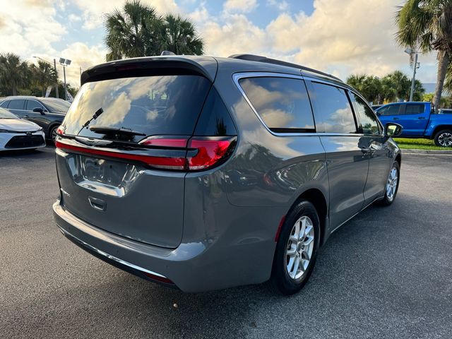 2022 Chrysler Pacifica Touring-L