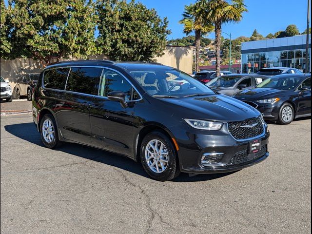 2022 Chrysler Pacifica Touring-L