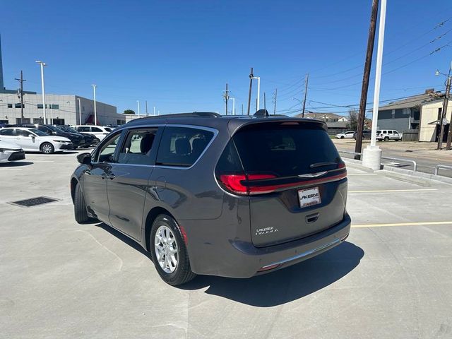 2022 Chrysler Pacifica Touring-L