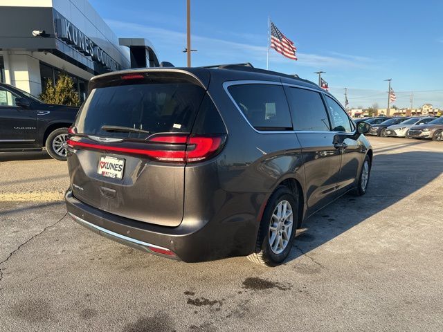 2022 Chrysler Pacifica Touring-L