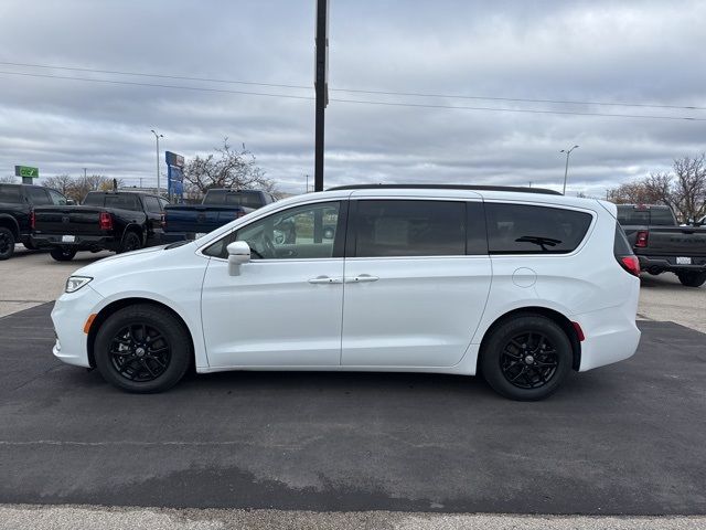 2022 Chrysler Pacifica Touring-L