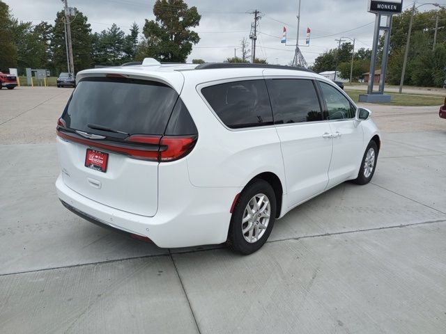 2022 Chrysler Pacifica Touring-L