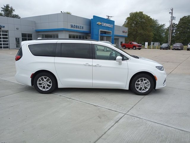 2022 Chrysler Pacifica Touring-L