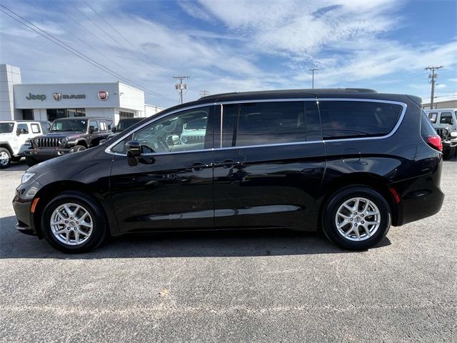 2022 Chrysler Pacifica Touring-L